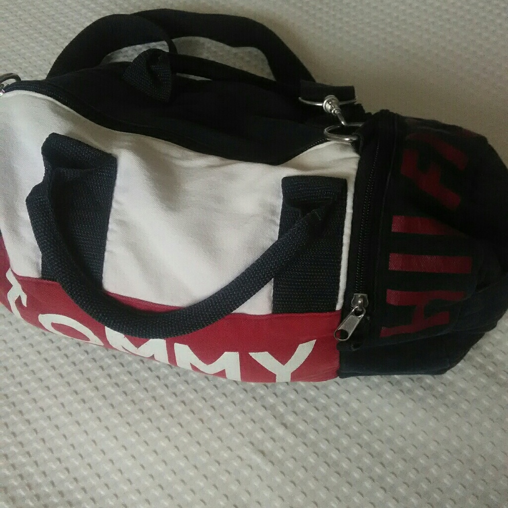 Mini vintage tommy hilfiger duffle bag